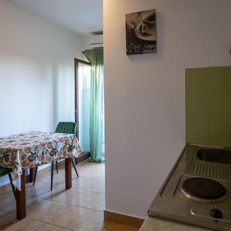 Apartments Gaja Green Ap Sveti Filip i Jakov Kültér fotó