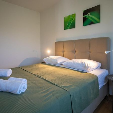 Apartments Gaja Green Ap Sveti Filip i Jakov Kültér fotó