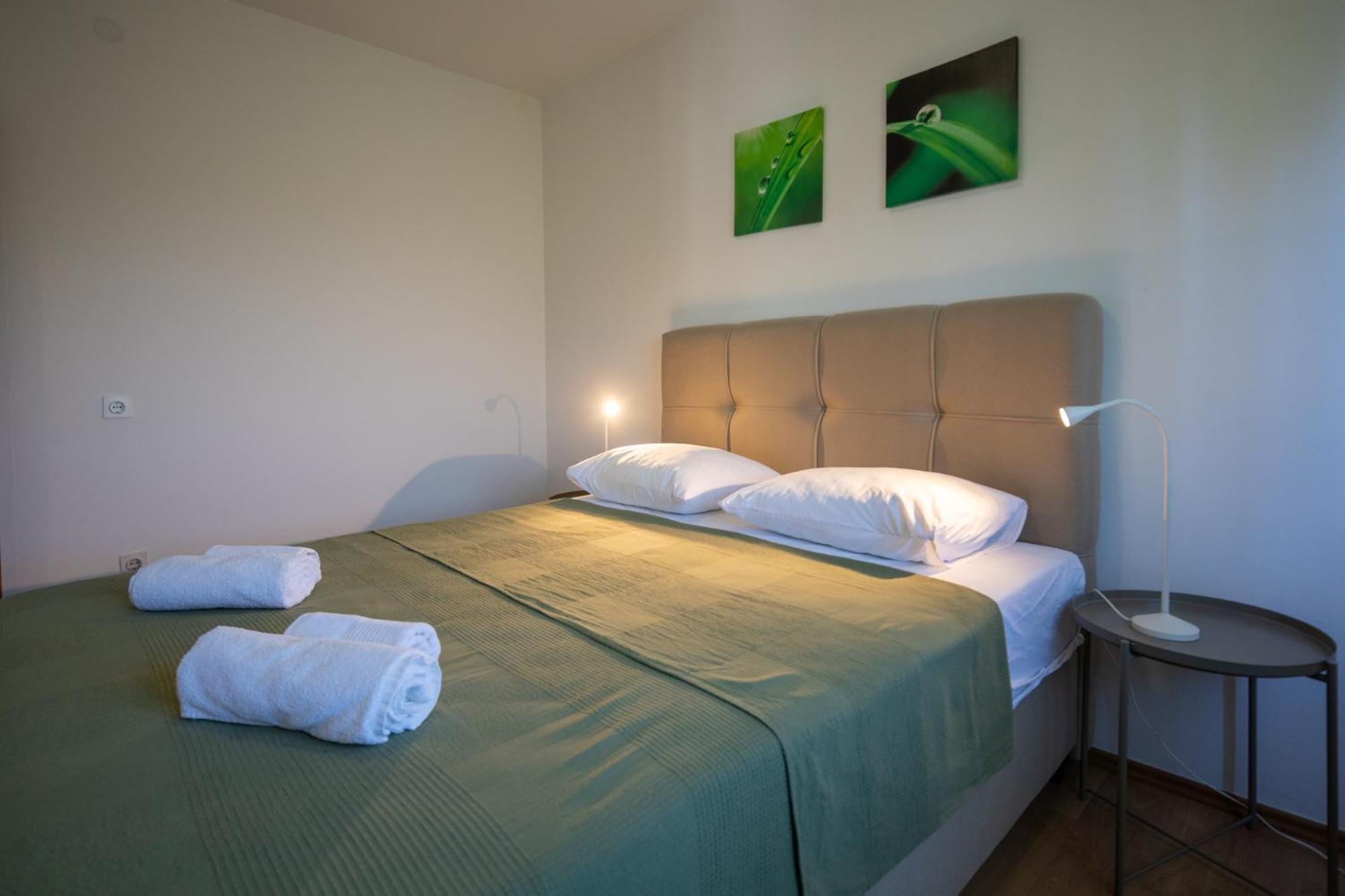 Apartments Gaja Green Ap Sveti Filip i Jakov Kültér fotó